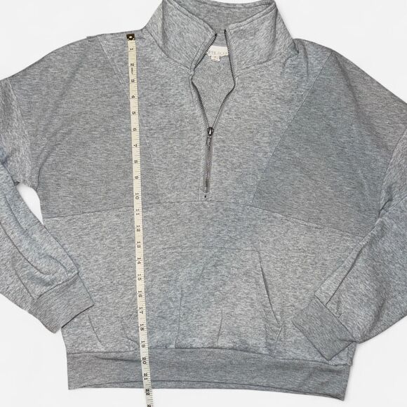 Hippie Rose Grey Quarter Zip Sweatshirt in size MEDIUM - Picture 4 of 6